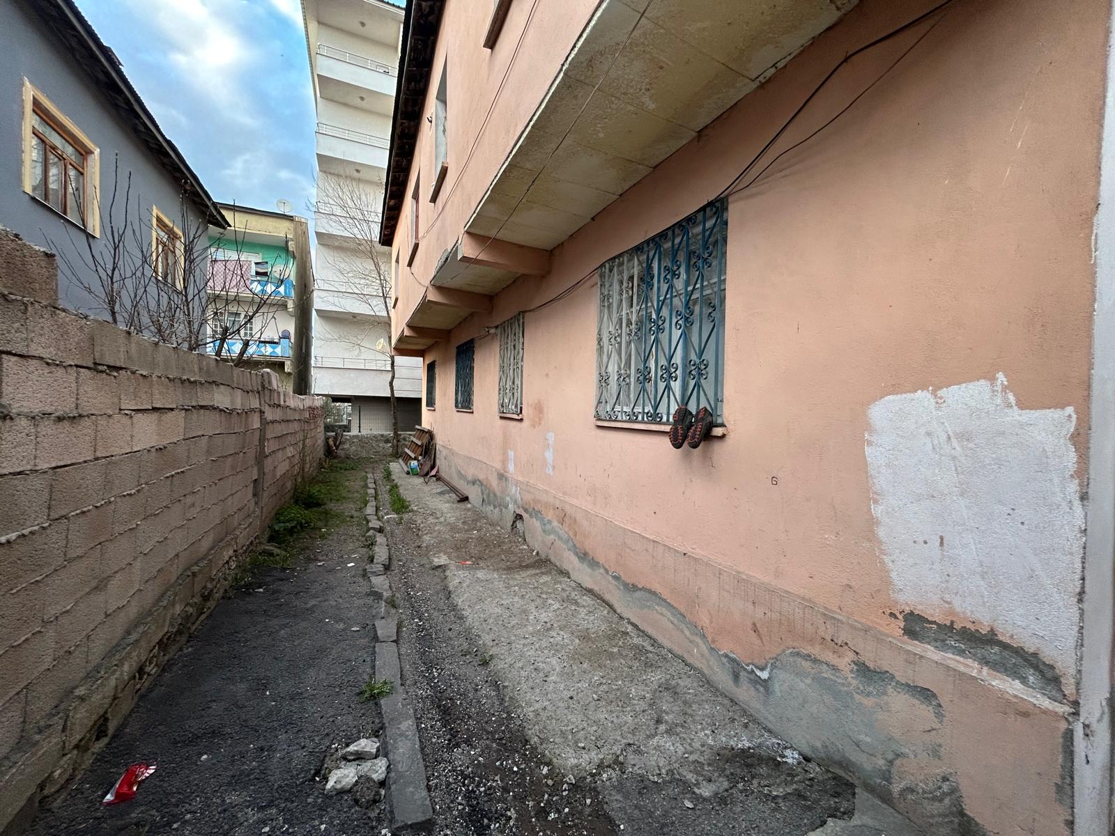 ŞÜKRÜPAŞA'DA SAILIK BİNA